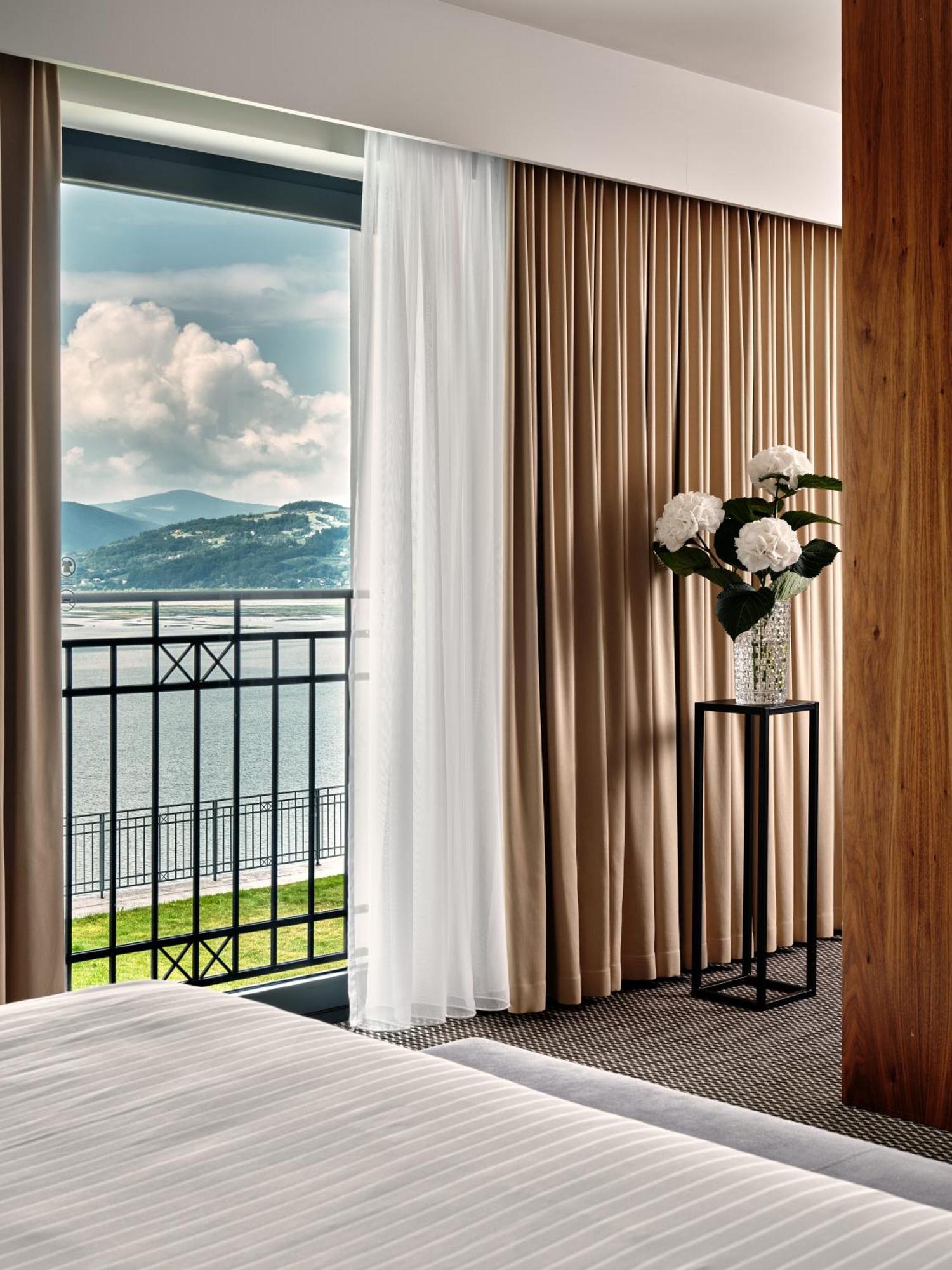 Heron Live Hotel Marina & Spa Gródek Nad Dunajcem エクステリア 写真